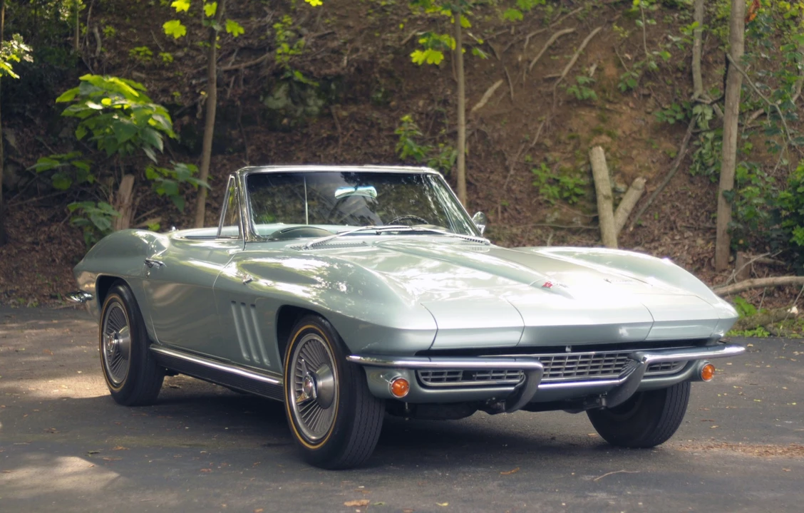 1966 Chevrolet Corvette C2 - Image 2 of 31