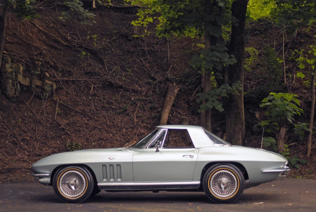 1966 Chevrolet Corvette C2 - Image 9 of 31