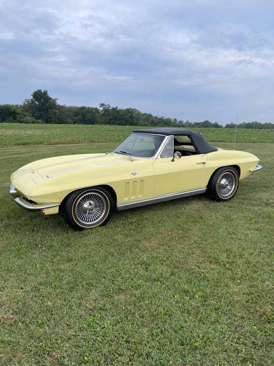 1966 Chevrolet Corvette C2 - Image 10 of 31