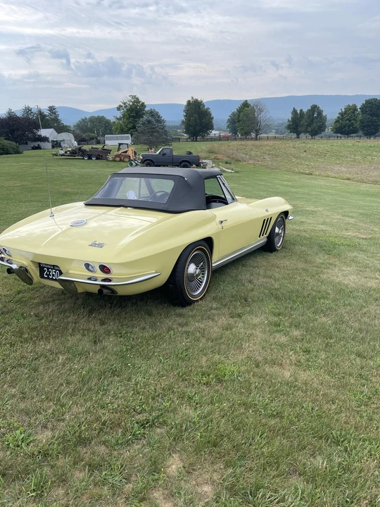 1966 Chevrolet Corvette C2 - Image 15 of 31