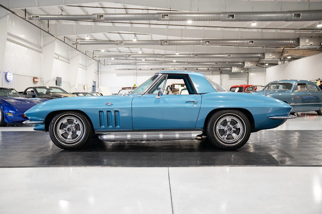 1966 Chevrolet Corvette C2 - Image 22 of 31