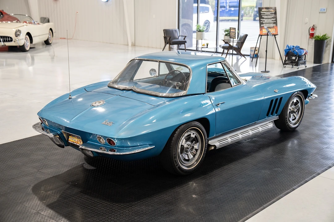 1966 Chevrolet Corvette C2 - Image 29 of 31