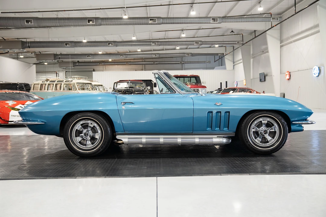 1966 Chevrolet Corvette C2 - Image 13 of 31