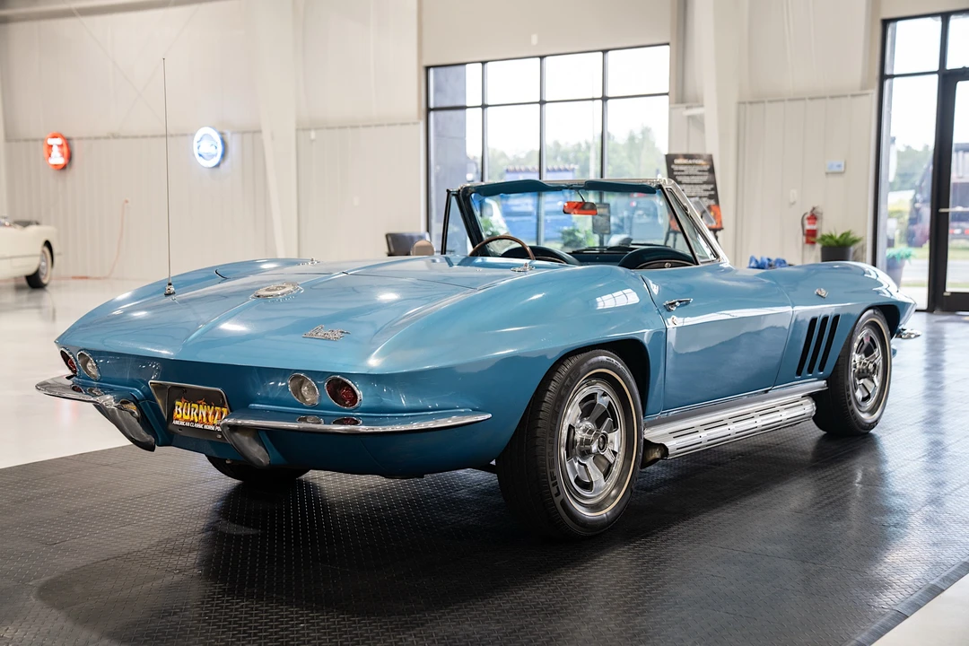 1966 Chevrolet Corvette C2 - Image 11 of 31