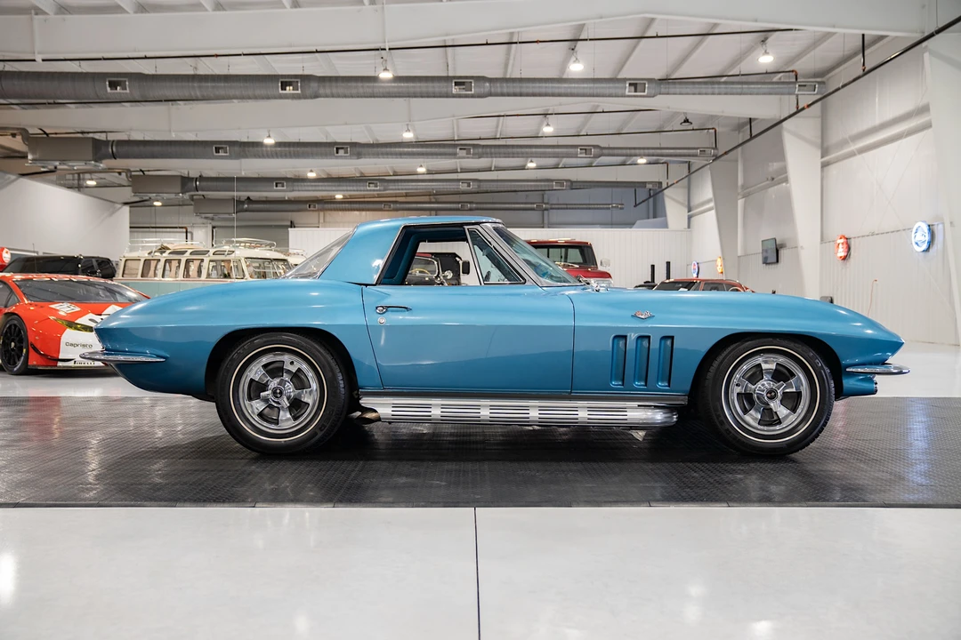 1966 Chevrolet Corvette C2 - Image 30 of 31