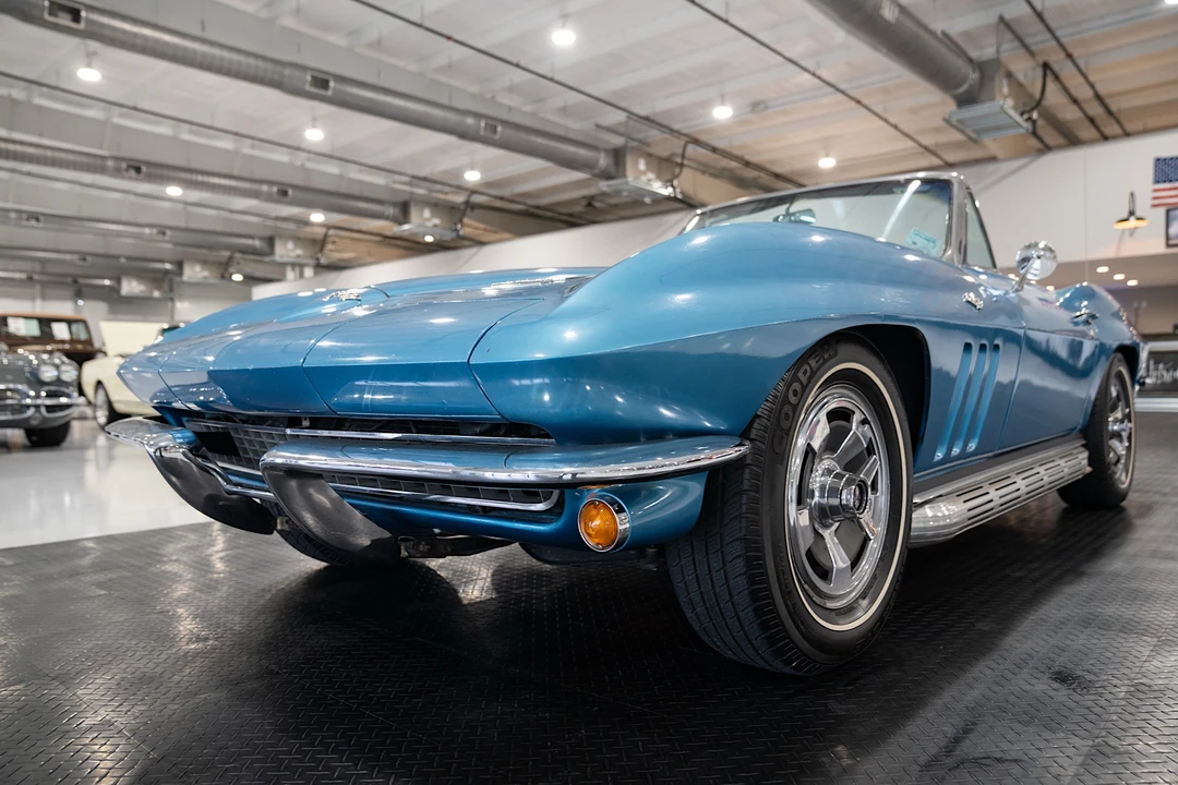 1966 Chevrolet Corvette C2 - Image 16 of 31