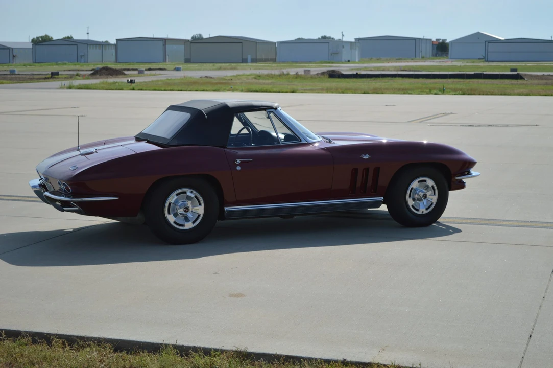 1966 Chevrolet Corvette C2 - Image 7 of 31