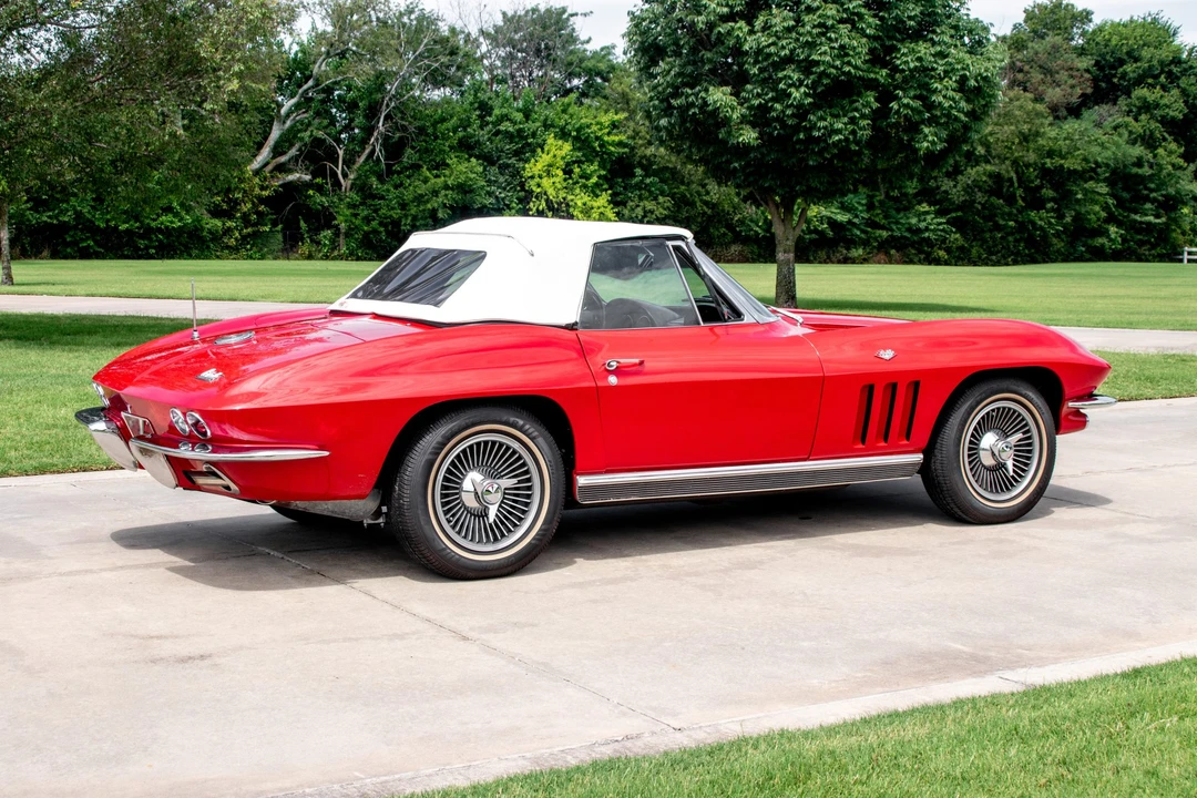 1966 Chevrolet Corvette C2 - Image 13 of 31
