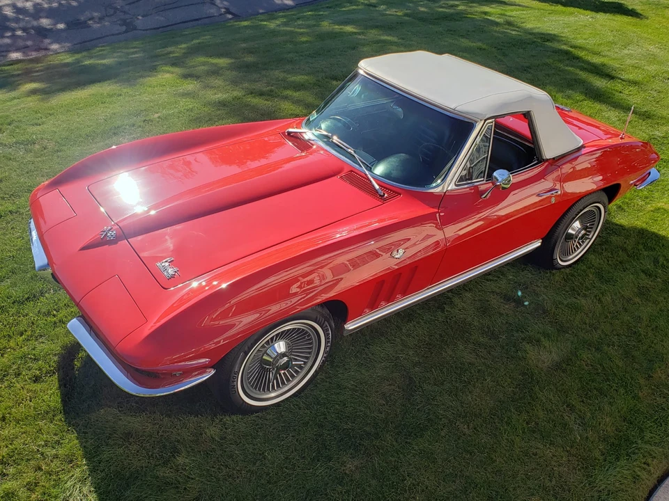 1966 Chevrolet Corvette C2 - Image 2 of 31