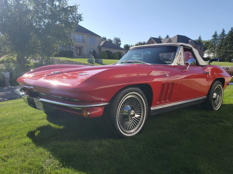 1966 Chevrolet Corvette C2 - Image 10 of 31