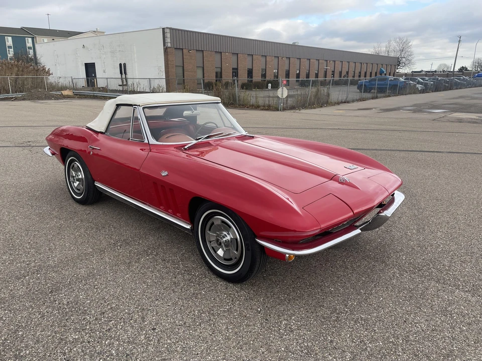1966 Chevrolet Corvette C2 - Image 19 of 31
