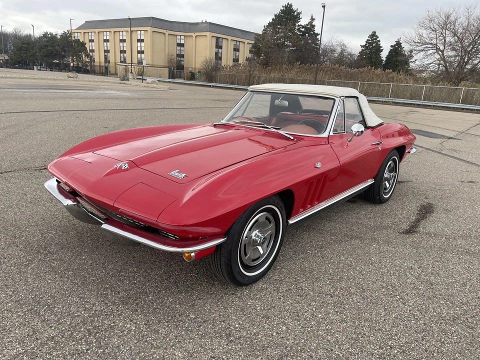 1966 Chevrolet Corvette C2 - Image 17 of 31