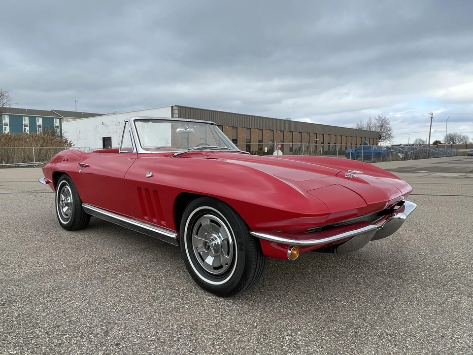 1966 Chevrolet Corvette C2 - Image 7 of 31