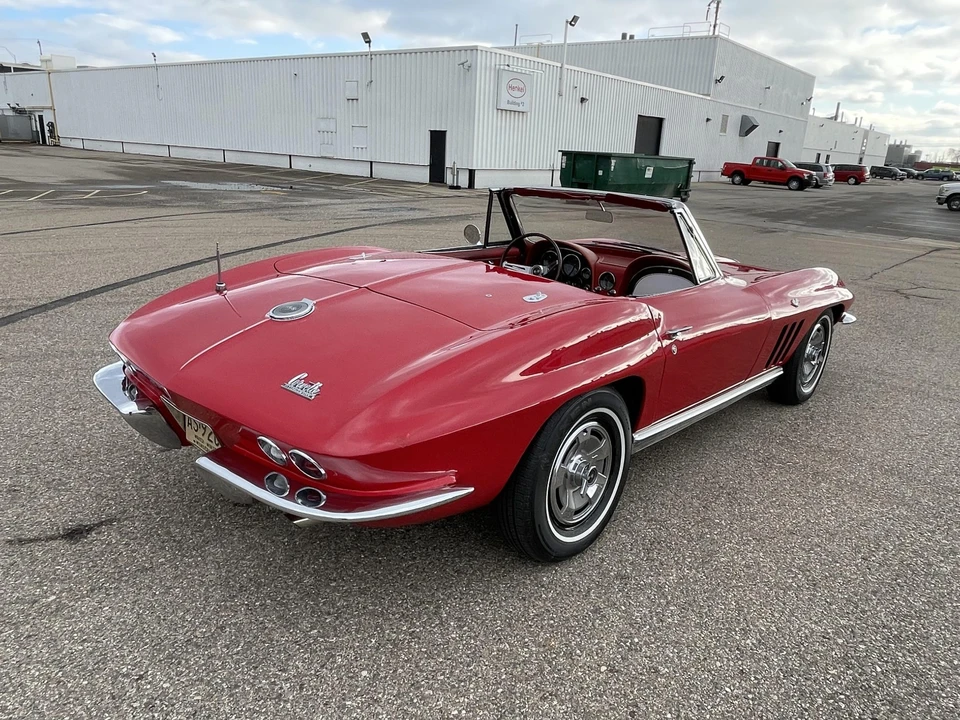 1966 Chevrolet Corvette C2 - Image 10 of 31