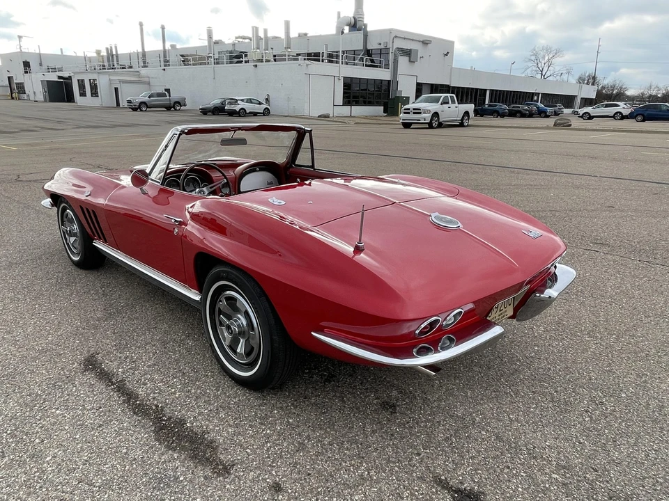 1966 Chevrolet Corvette C2 - Image 13 of 31