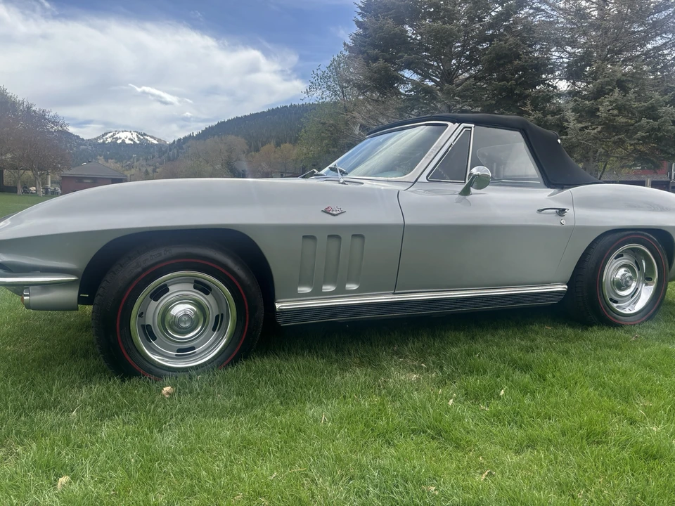 1966 Chevrolet Corvette C2 - Image 17 of 31