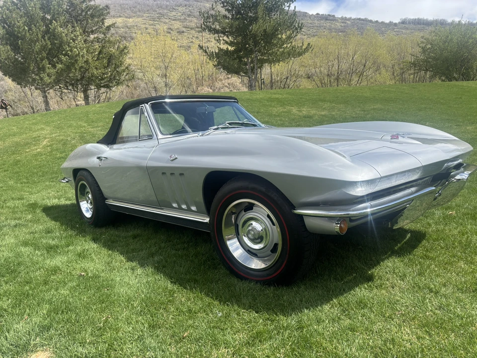 1966 Chevrolet Corvette C2 - Image 12 of 31