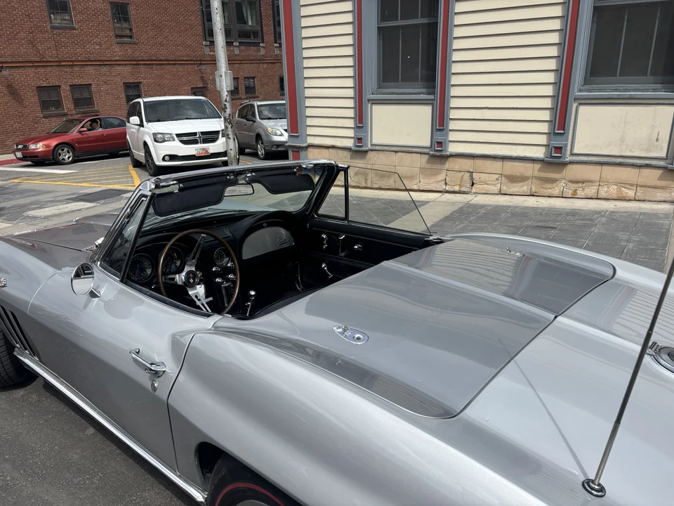 1966 Chevrolet Corvette C2 - Image 14 of 31