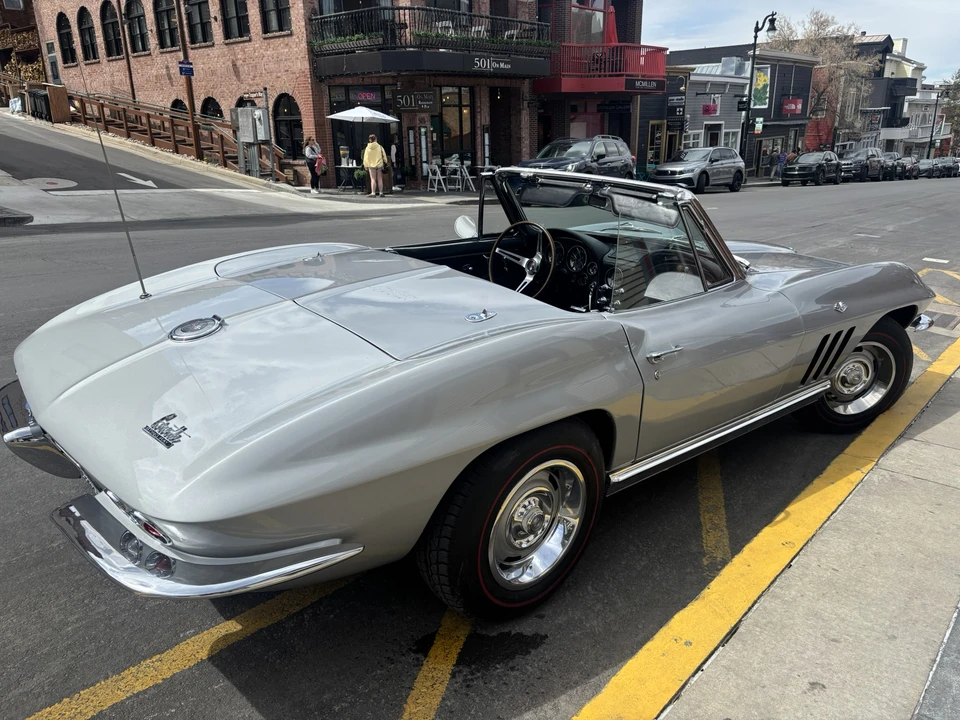 1966 Chevrolet Corvette C2 - Image 7 of 31
