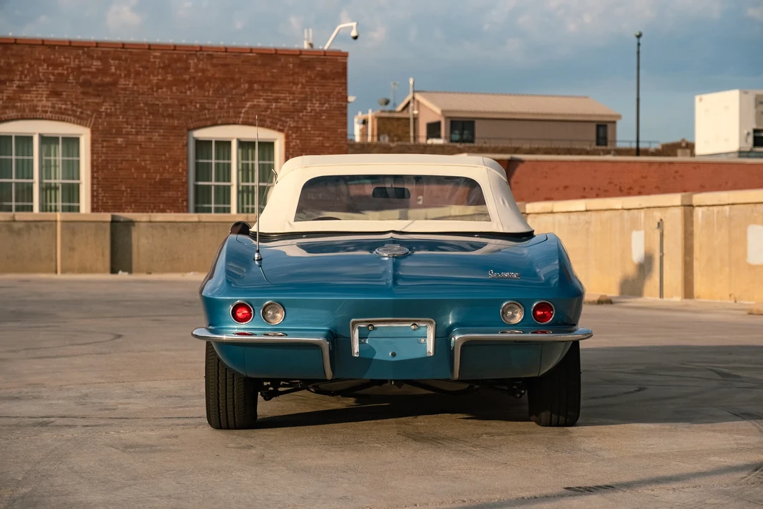 1966 Chevrolet Corvette C2 - Image 19 of 31