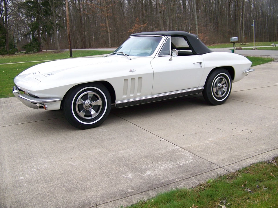 1966 Chevrolet Corvette C2 - Image 5 of 31