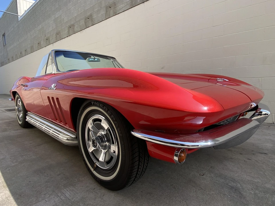1966 Chevrolet Corvette C2 - Image 10 of 31