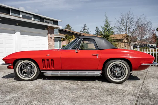 1966 Chevrolet Corvette C2 - Image 2 of 31