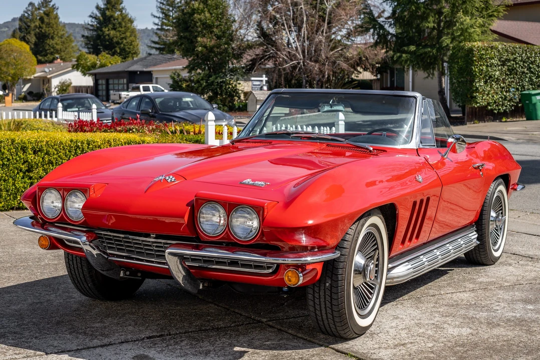 1966 Chevrolet Corvette C2 - Image 10 of 31