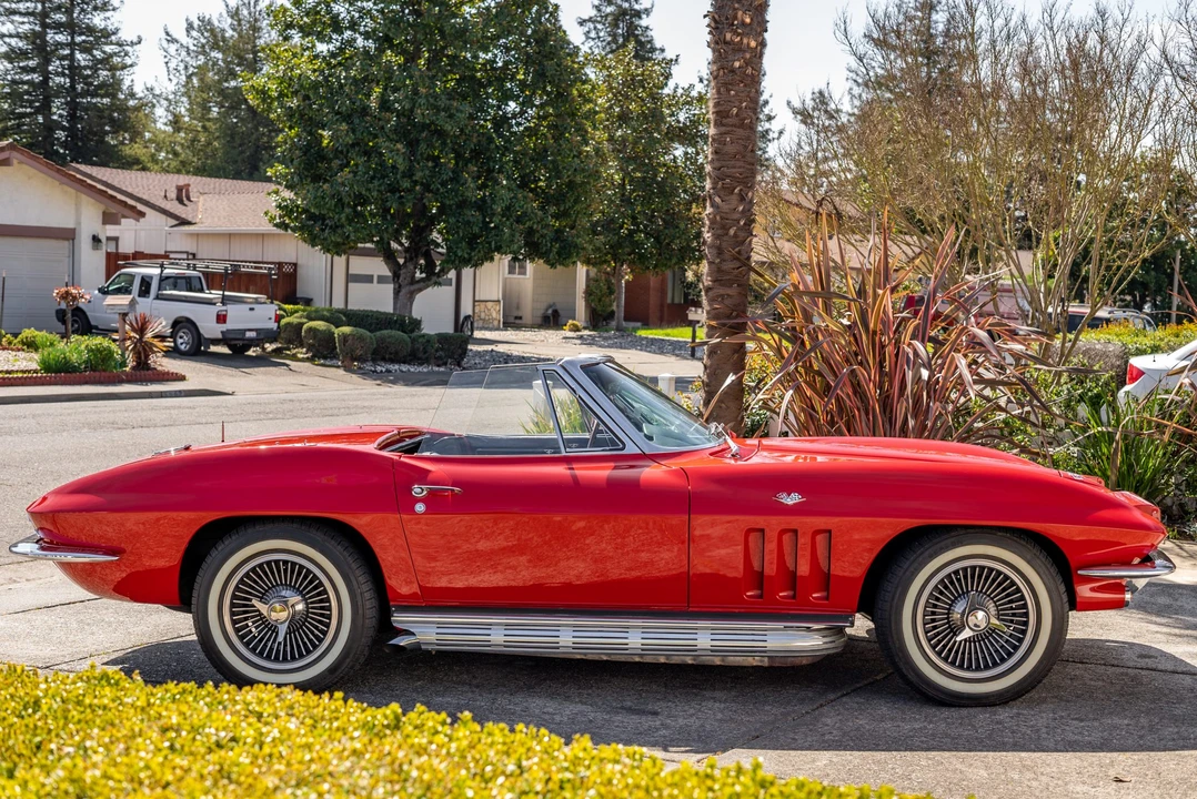 1966 Chevrolet Corvette C2 - Image 13 of 31