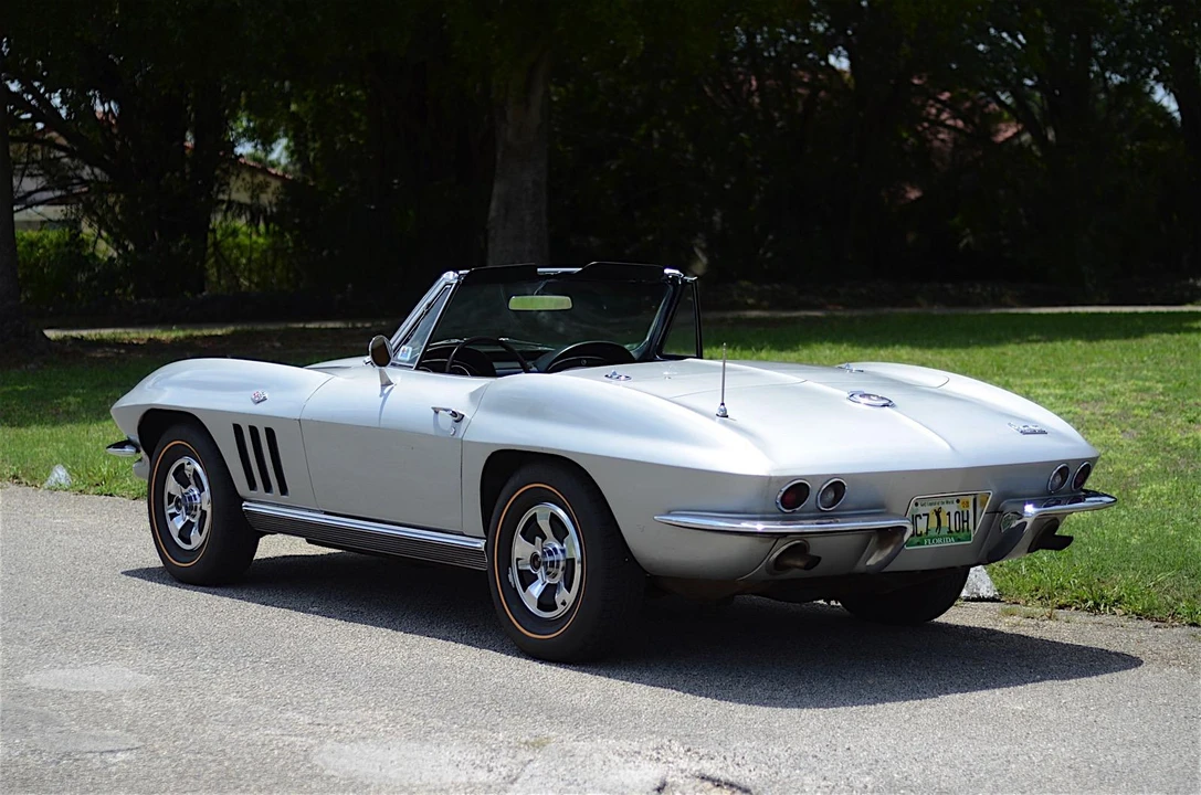 1966 Chevrolet Corvette C2 - Image 10 of 31