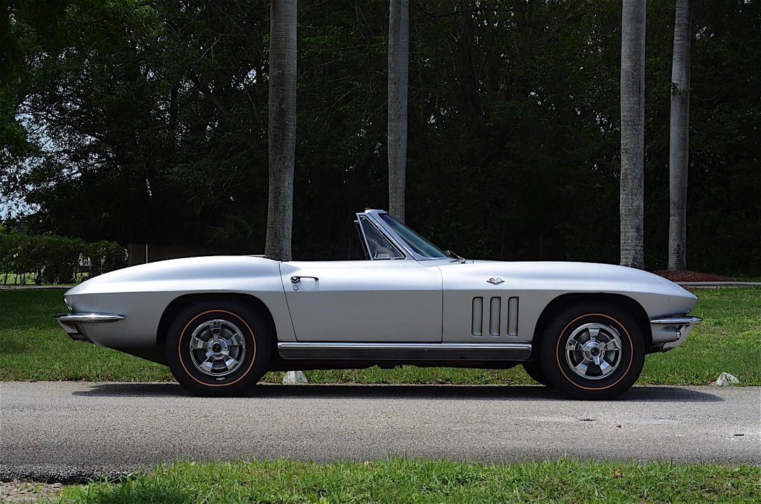 1966 Chevrolet Corvette C2 - Image 21 of 31