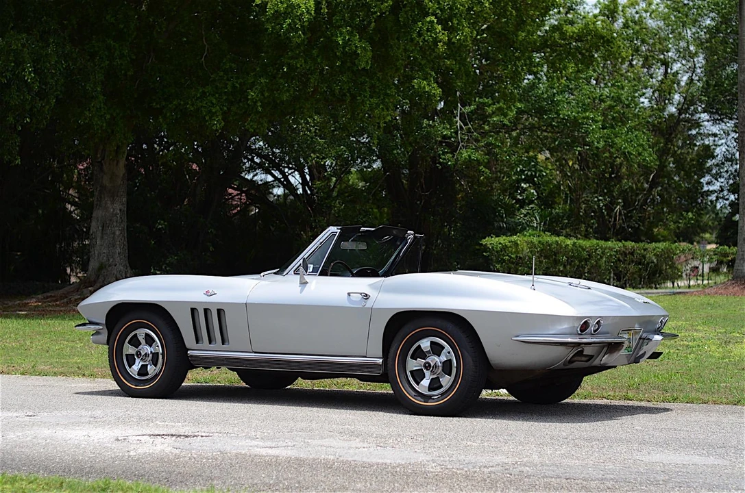 1966 Chevrolet Corvette C2 - Image 8 of 31