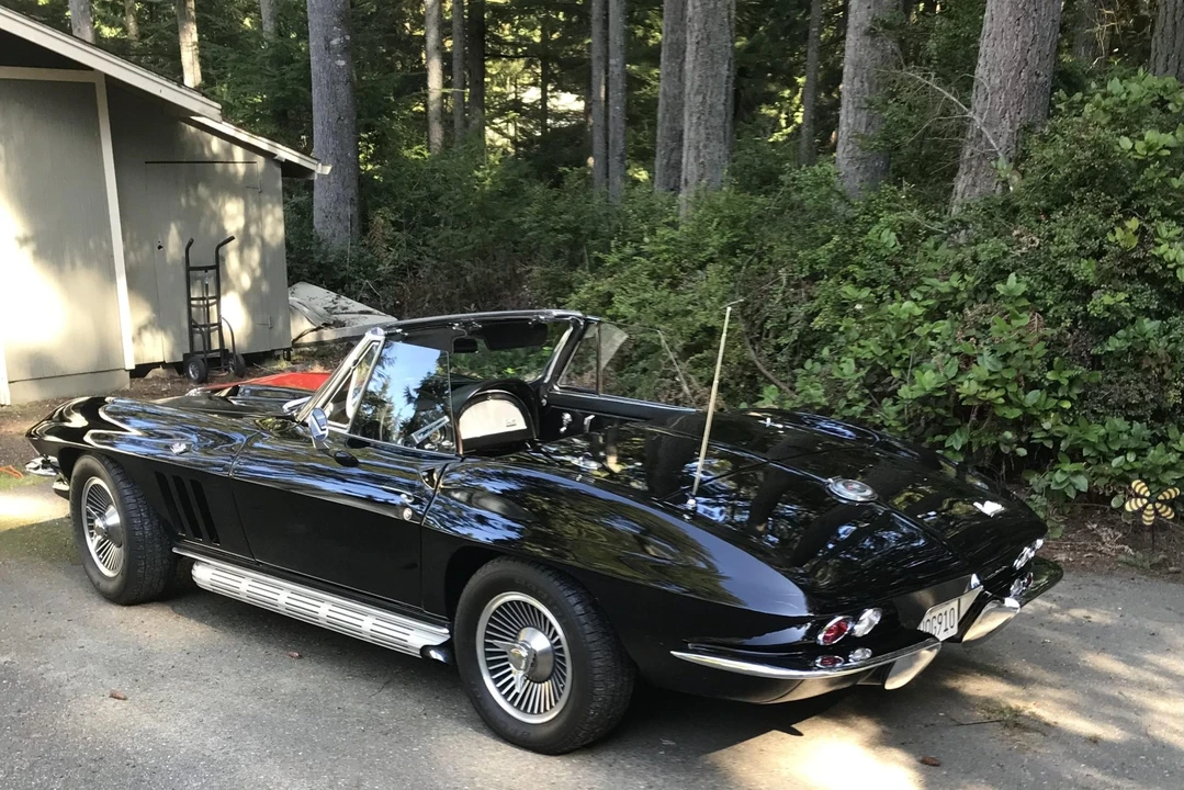 1966 Chevrolet Corvette C2 - Image 11 of 31