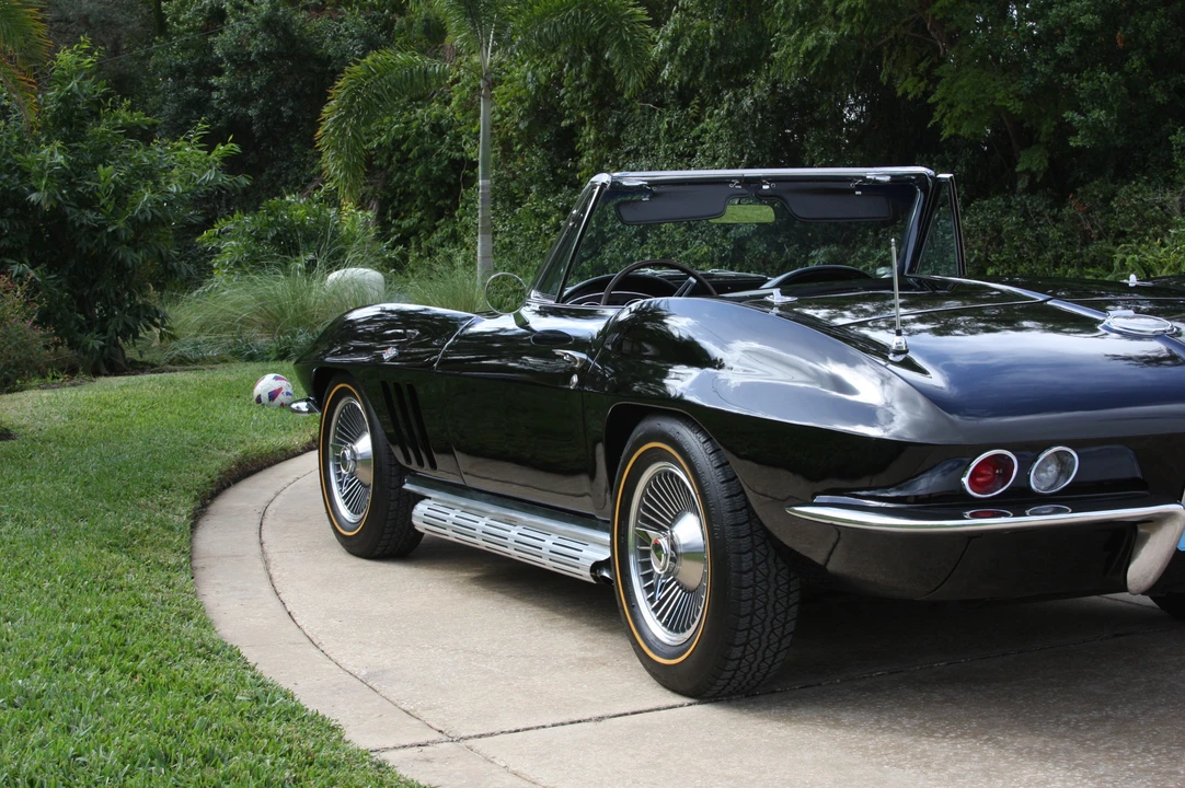 1966 Chevrolet Corvette C2 - Image 17 of 31
