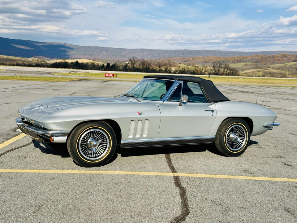1966 Chevrolet Corvette C2 - Image 6 of 31
