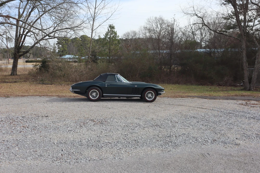 1966 Chevrolet Corvette C2 - Image 15 of 31