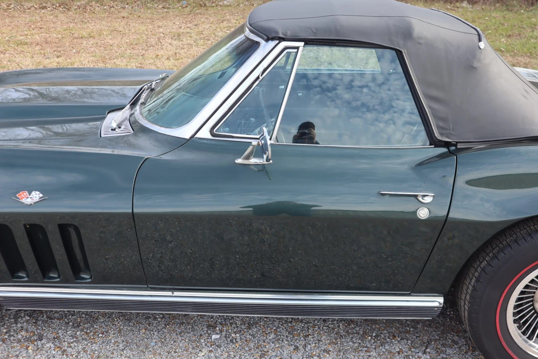 1966 Chevrolet Corvette C2 - Image 29 of 31