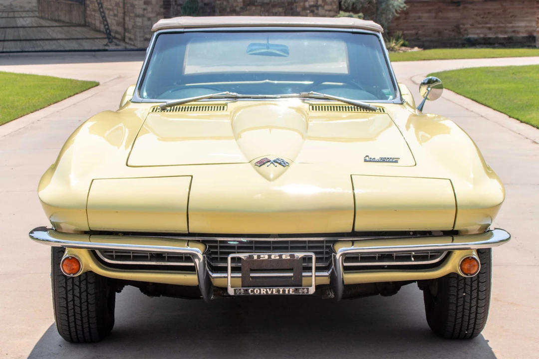 1966 Chevrolet Corvette C2 - Image 18 of 31