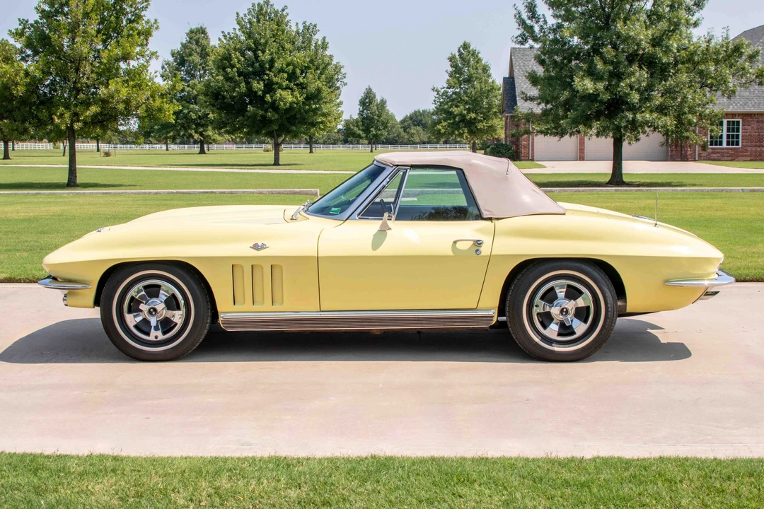 1966 Chevrolet Corvette C2 - Image 22 of 31