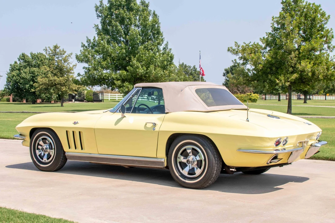 1966 Chevrolet Corvette C2 - Image 25 of 31