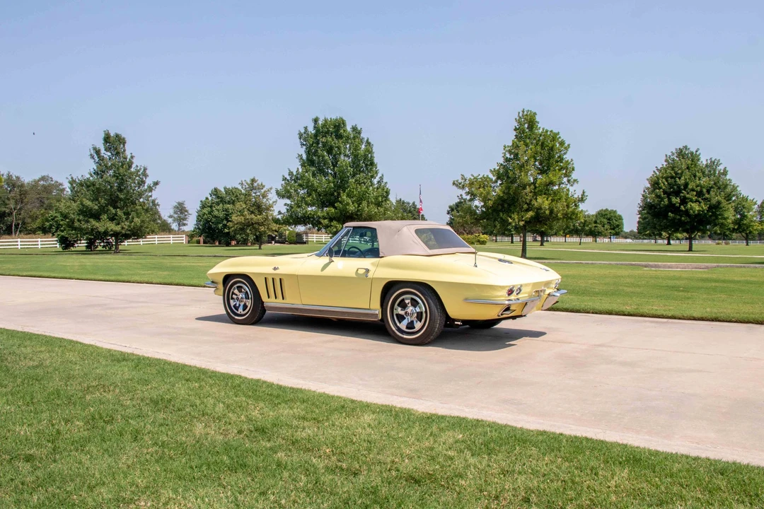 1966 Chevrolet Corvette C2 - Image 9 of 31