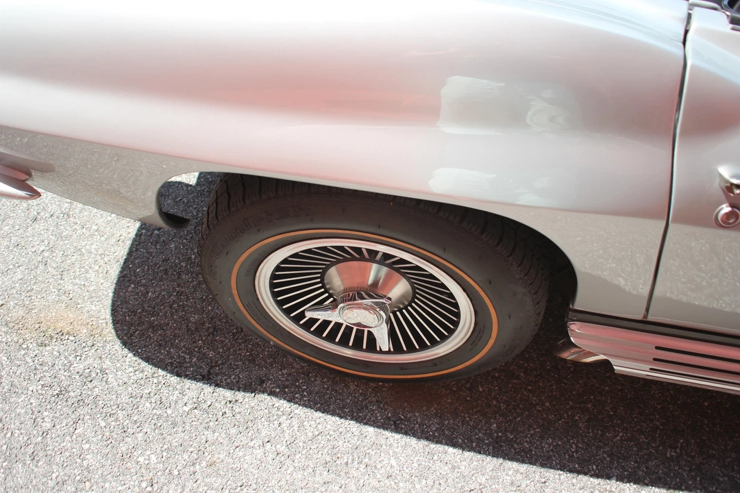 1966 Chevrolet Corvette C2 - Image 17 of 31