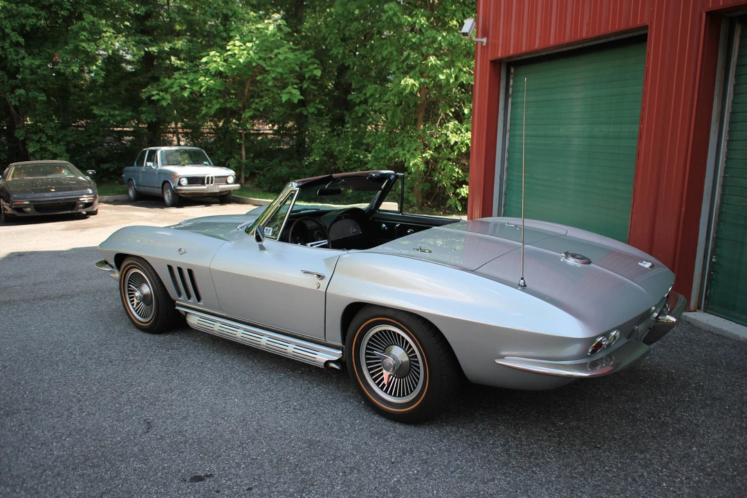 1966 Chevrolet Corvette C2 - Image 6 of 31