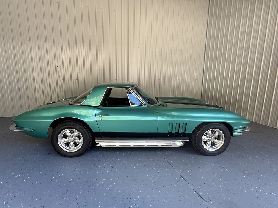1966 Chevrolet Corvette C2 - Image 19 of 31