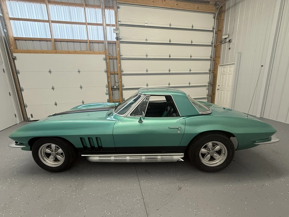 1966 Chevrolet Corvette C2 - Image 13 of 31