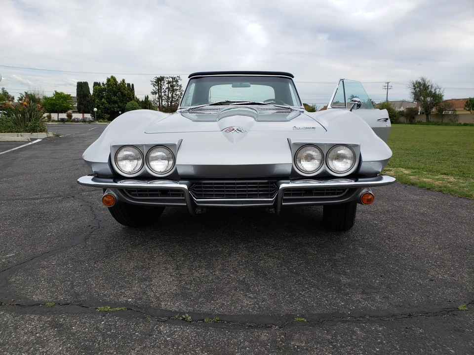 1966 Chevrolet Corvette C2 - Image 15 of 31