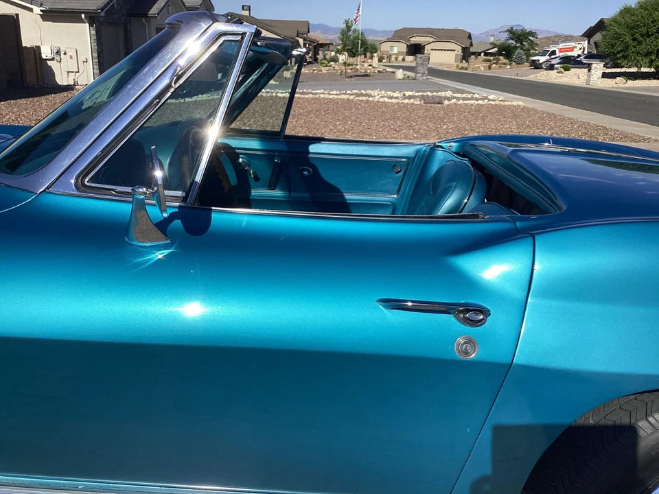 1966 Chevrolet Corvette C2 - Image 17 of 31
