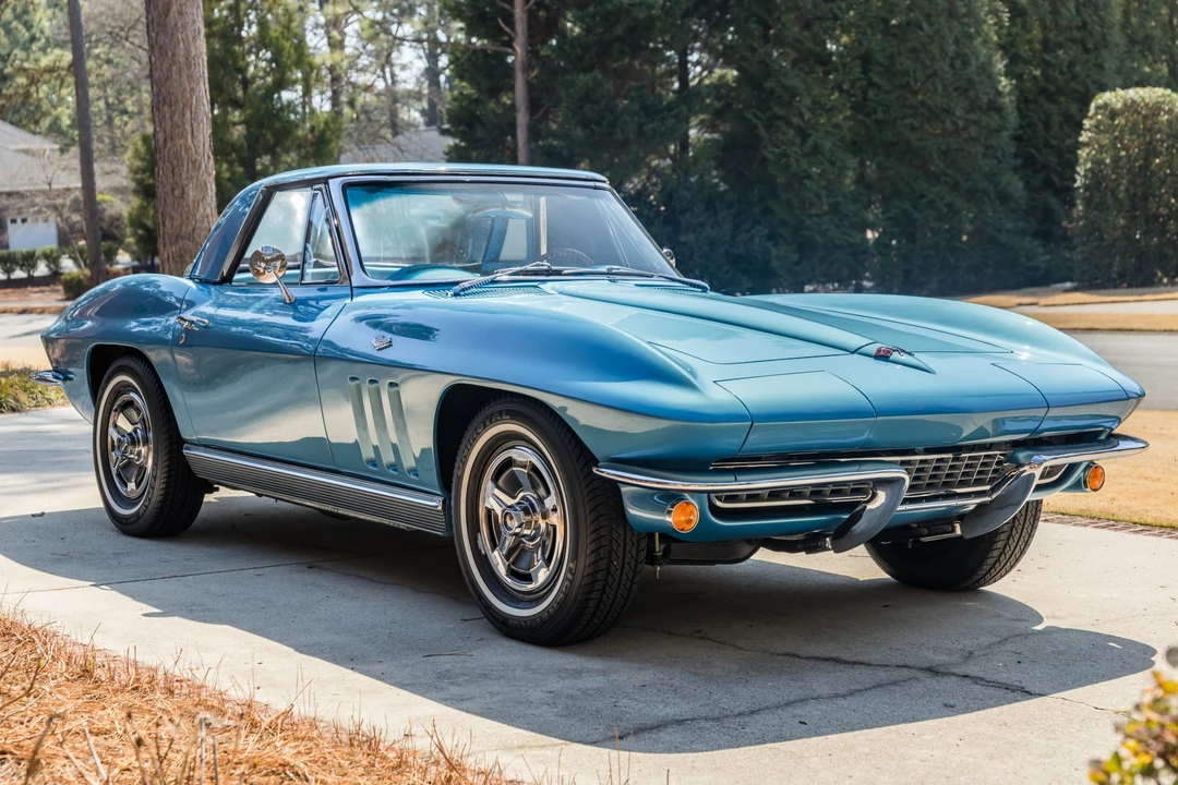 1966 Chevrolet Corvette C2 - Image 19 of 31