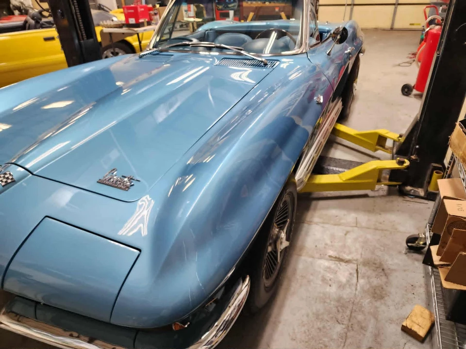 1966 Chevrolet Corvette C2 - Image 10 of 31