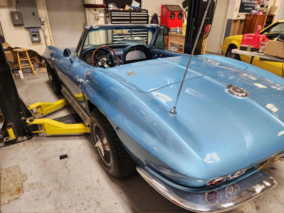 1966 Chevrolet Corvette C2 - Image 11 of 31